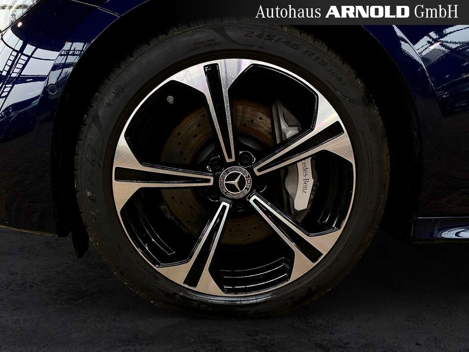 Mercedes-Benz E 300 - Imagem 15