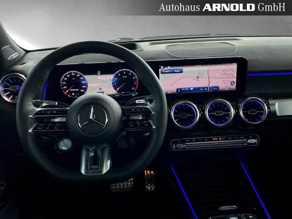 Mercedes-Benz GLB 35 AMG - Imagem 9