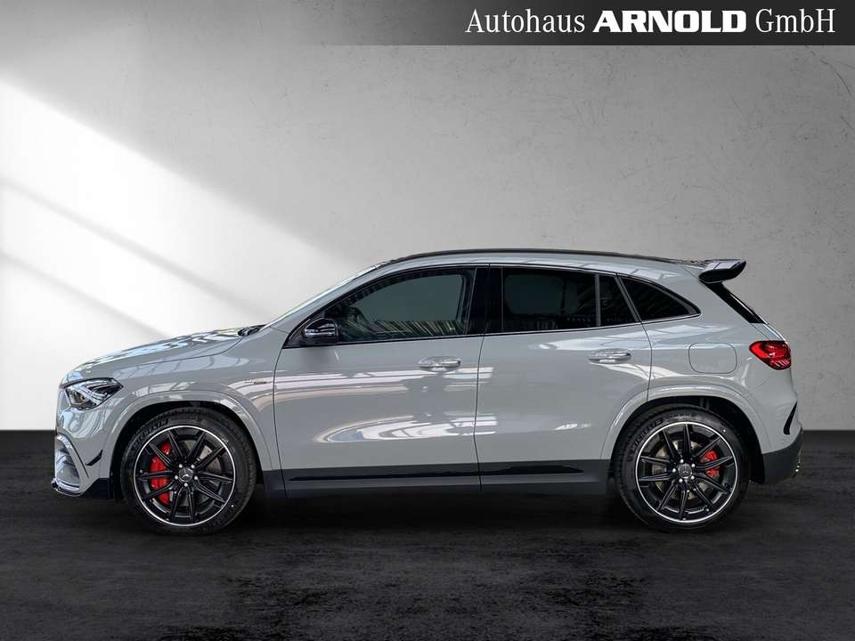 Mercedes-Benz GLA 45 AMG - Imagem 3