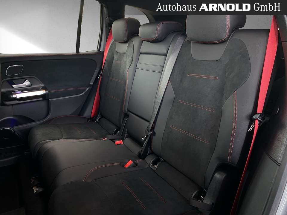 Mercedes-Benz GLB 35 AMG - Imagem 10