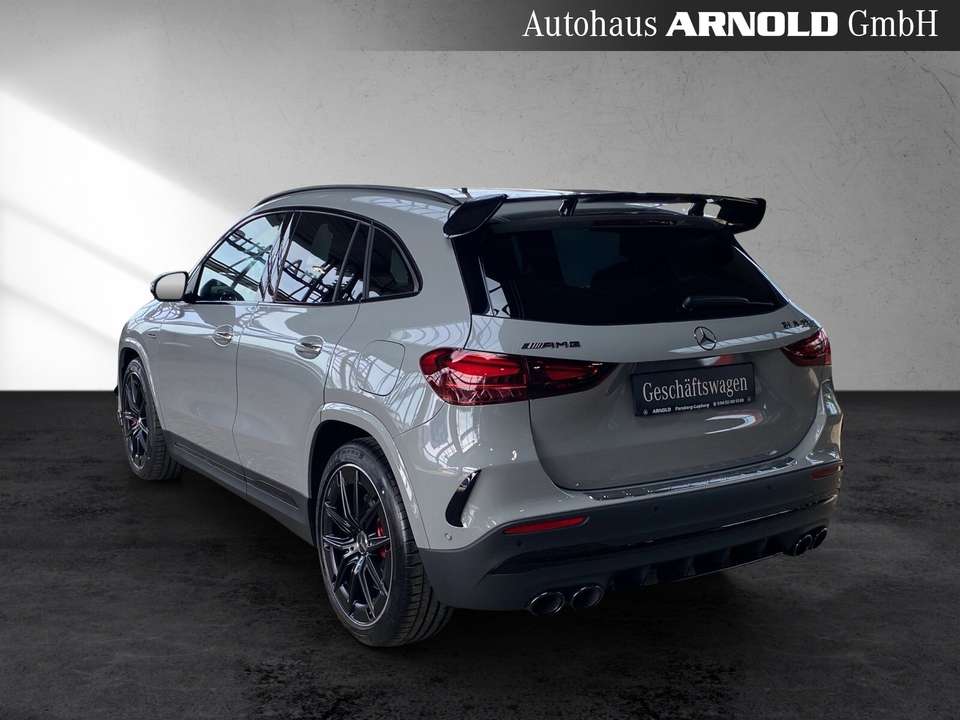Mercedes-Benz GLA 45 AMG - Imagem 4
