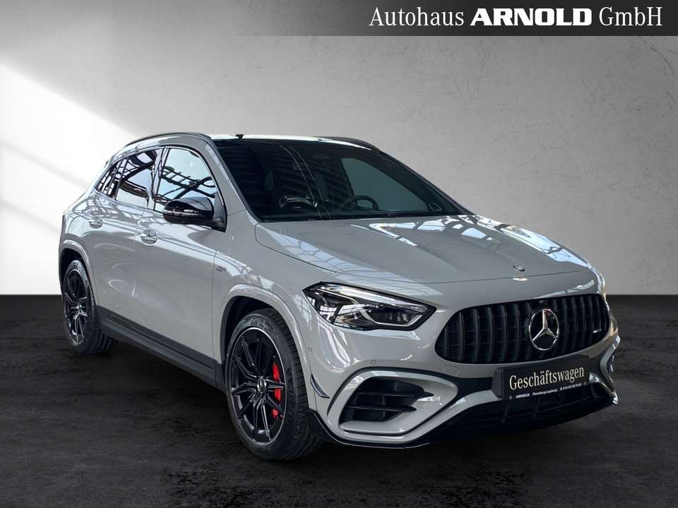 Mercedes-Benz GLA 45 AMG - Imagem 7