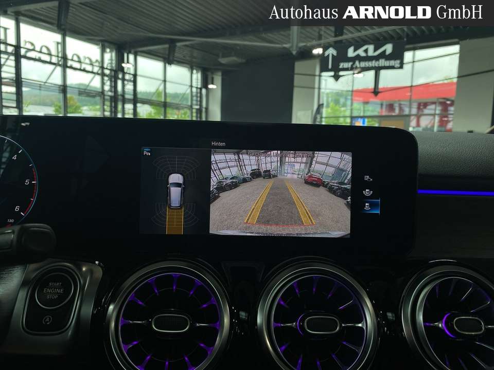 Mercedes-Benz GLB 220 - Imagem 13