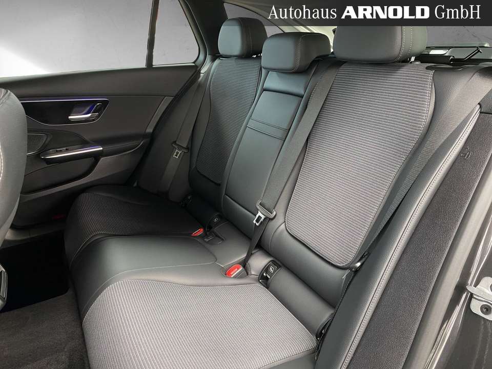 Mercedes-Benz C 200 - Imagem 10