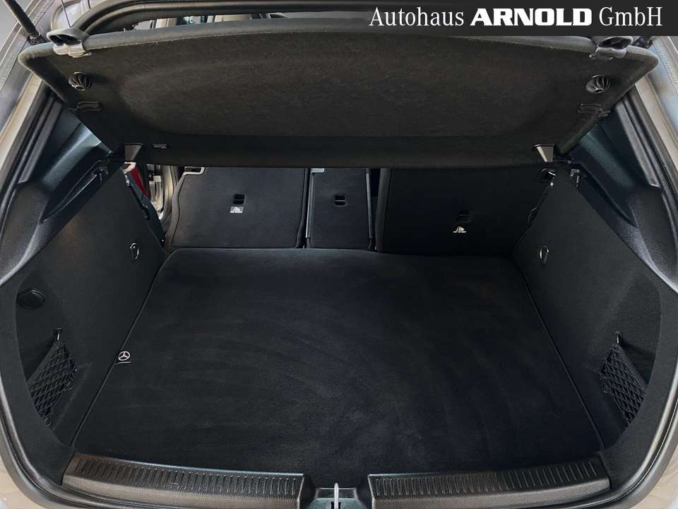 Mercedes-Benz A 45 AMG - Imagem 11