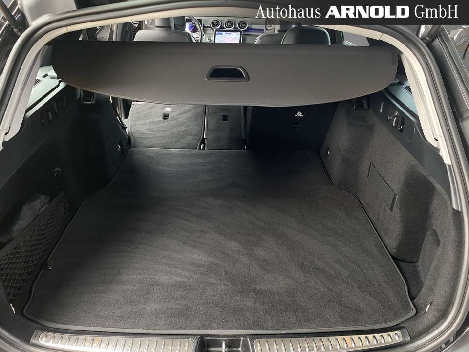 Mercedes-Benz C 200 - Imagem 11