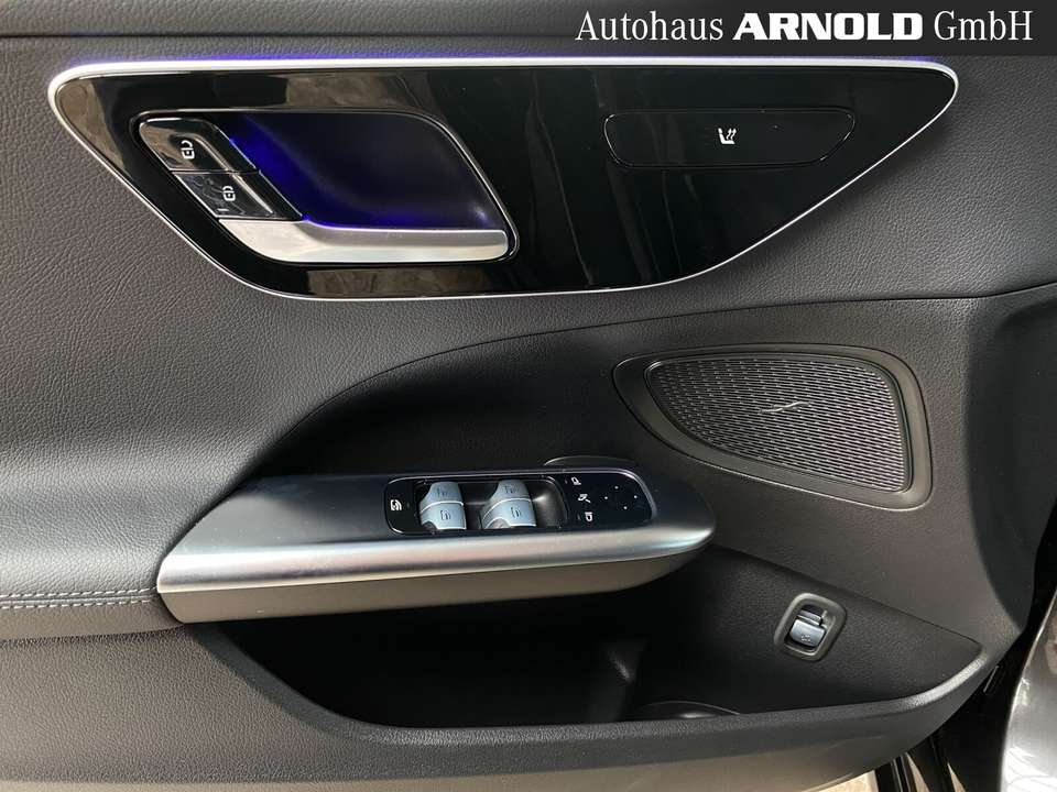Mercedes-Benz C 200 - Imagem 14