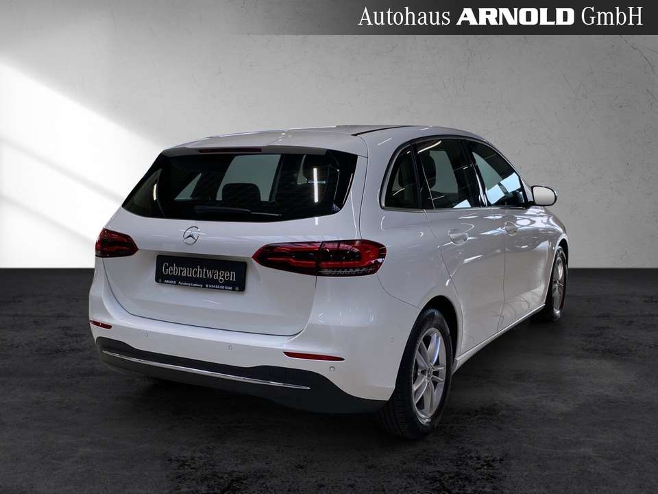 Mercedes-Benz B 180 - Imagem 5