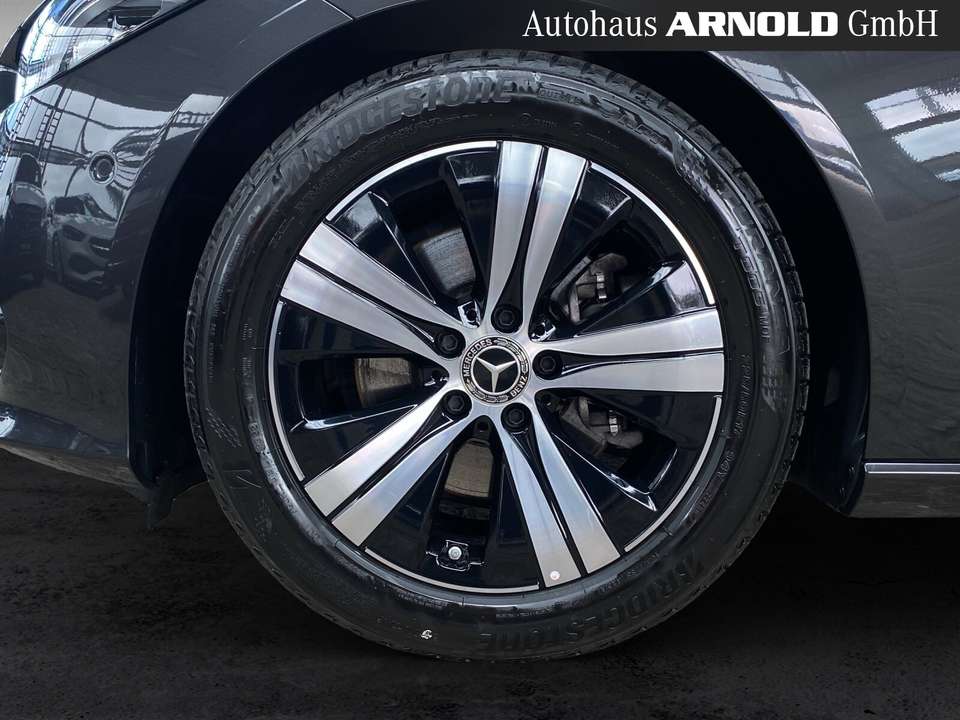 Mercedes-Benz C 200 - Imagem 15