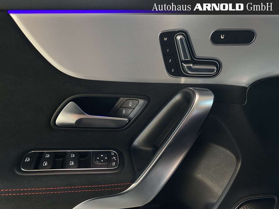 Mercedes-Benz A 45 AMG - Imagem 15