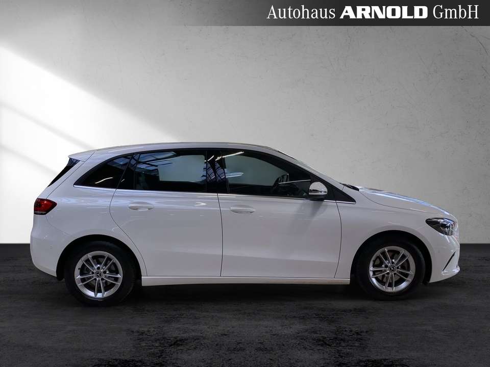 Mercedes-Benz B 180 - Imagem 6