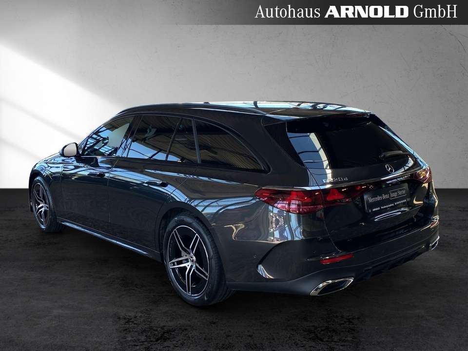 Mercedes-Benz E 220 - Imagem 4