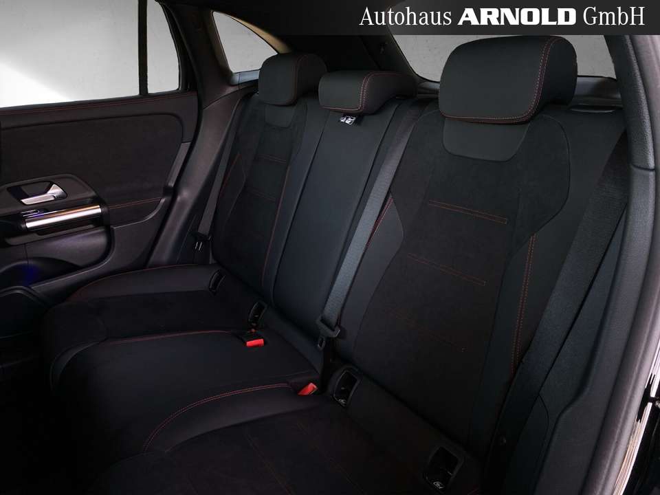 Mercedes-Benz GLA 220 - Imagem 10