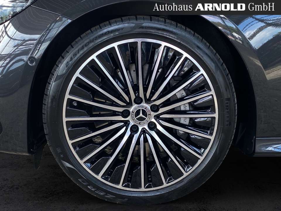 Mercedes-Benz E 200 - Imagem 15