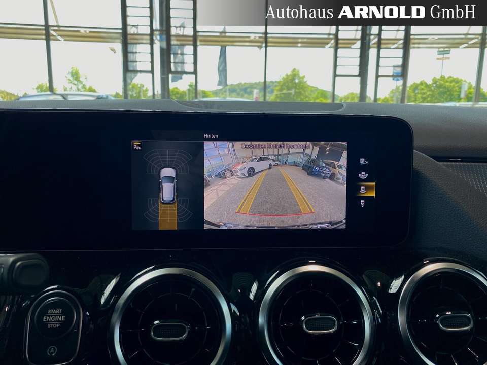 Mercedes-Benz GLA 200 - Imagem 13