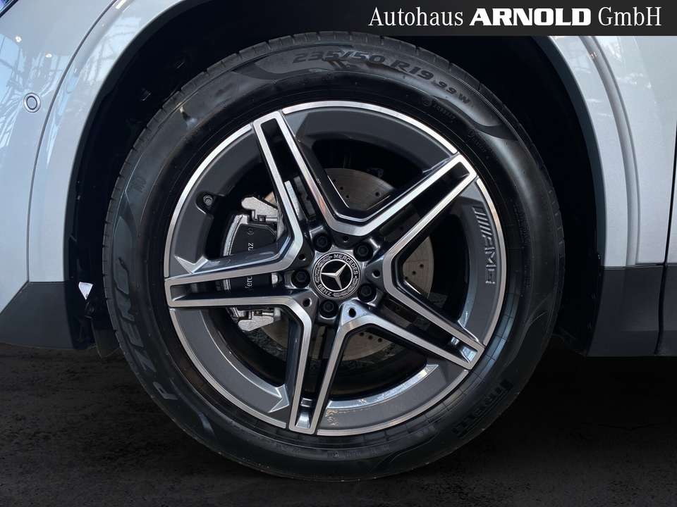 Mercedes-Benz GLA 200 - Imagem 15
