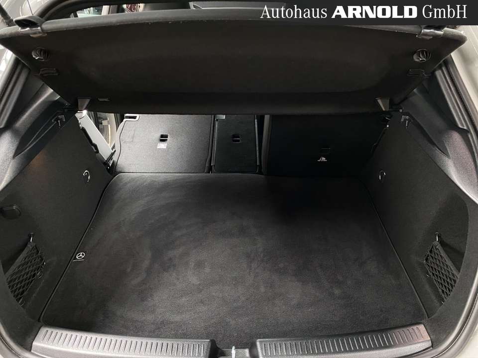 Mercedes-Benz A 220 - Imagem 11