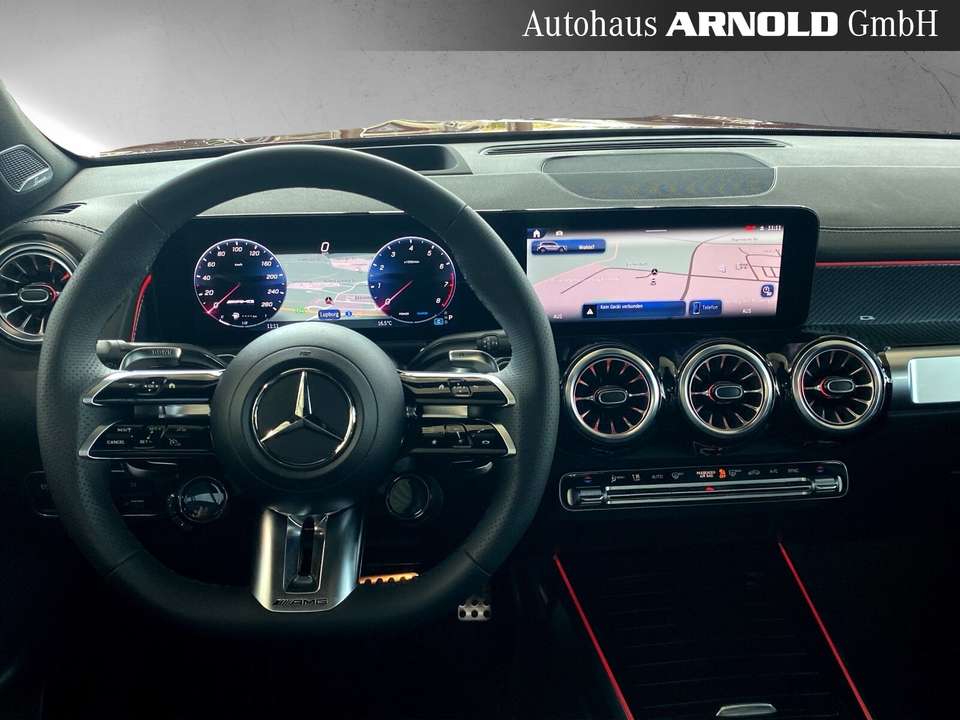 Mercedes-Benz GLB 35 AMG - Imagem 9