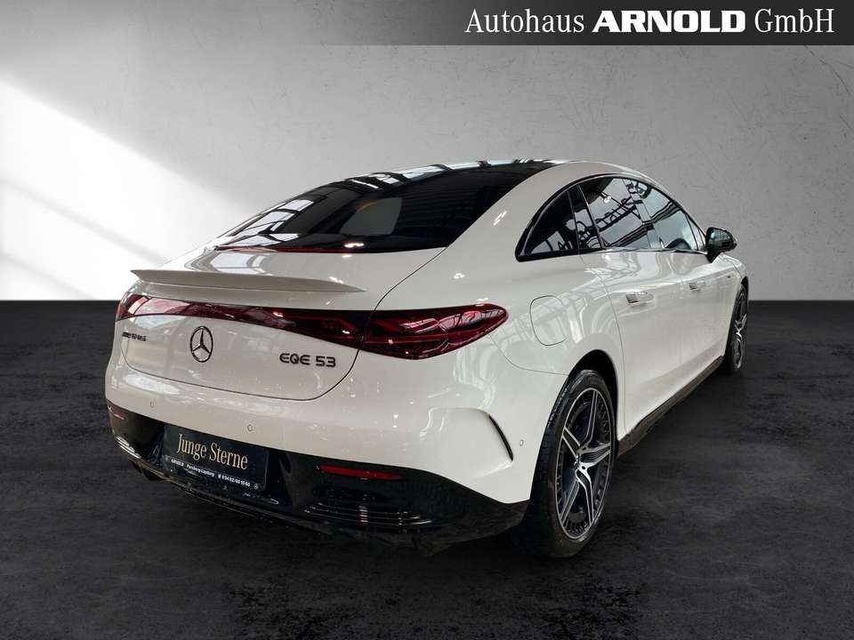 Mercedes-Benz EQE 53 - Imagem 5