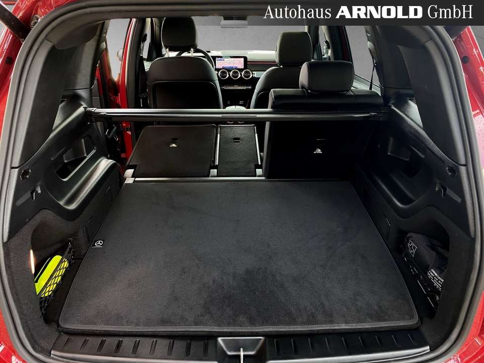 Mercedes-Benz GLB 35 AMG - Imagem 11
