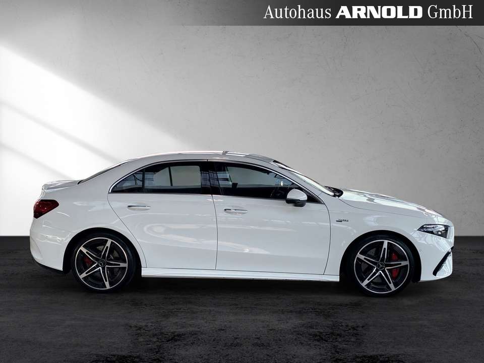 Mercedes-Benz A 35 AMG - Imagem 6