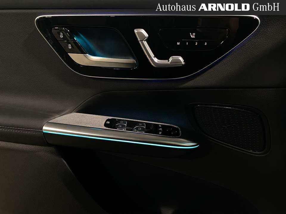 Mercedes-Benz GLC 300 - Imagem 14