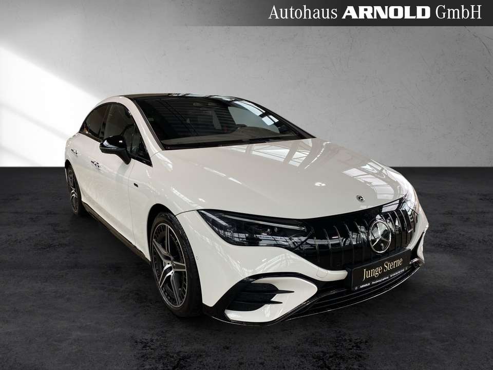 Mercedes-Benz EQE 53 - Imagem 7