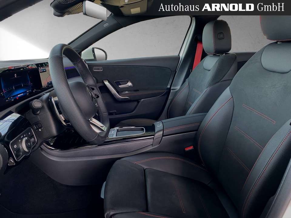 Mercedes-Benz A 35 AMG - Imagem 8