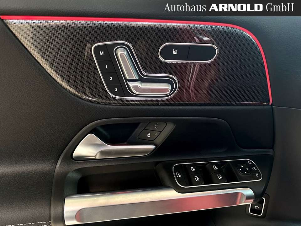 Mercedes-Benz GLB 35 AMG - Imagem 15