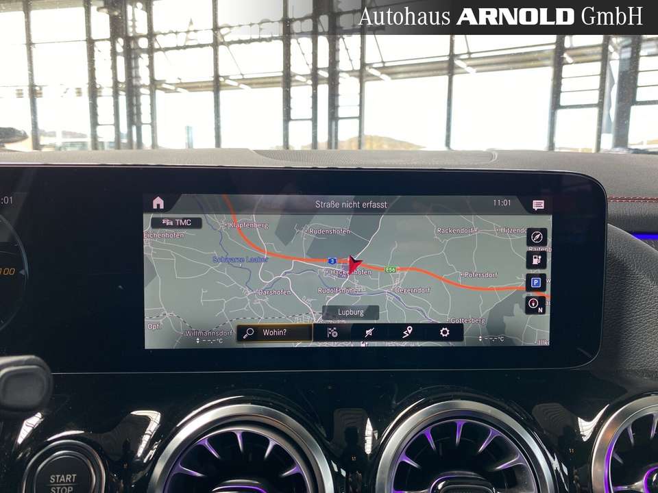 Mercedes-Benz EQA 250 - Imagem 12