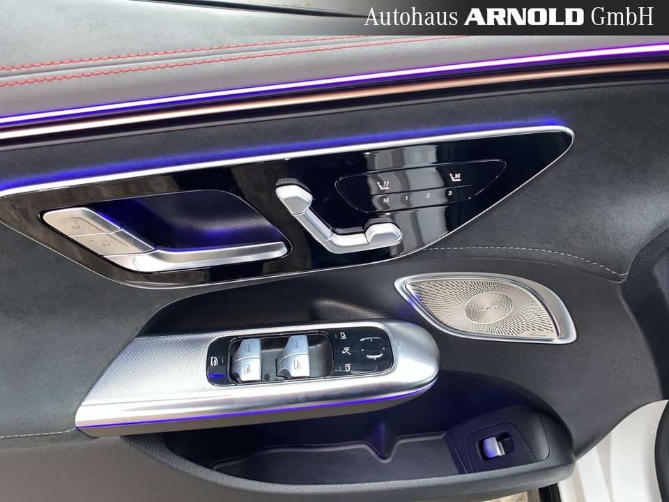 Mercedes-Benz EQE 53 - Imagem 14