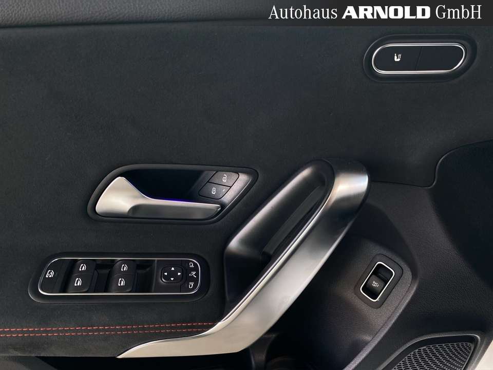 Mercedes-Benz A 35 AMG - Imagem 14