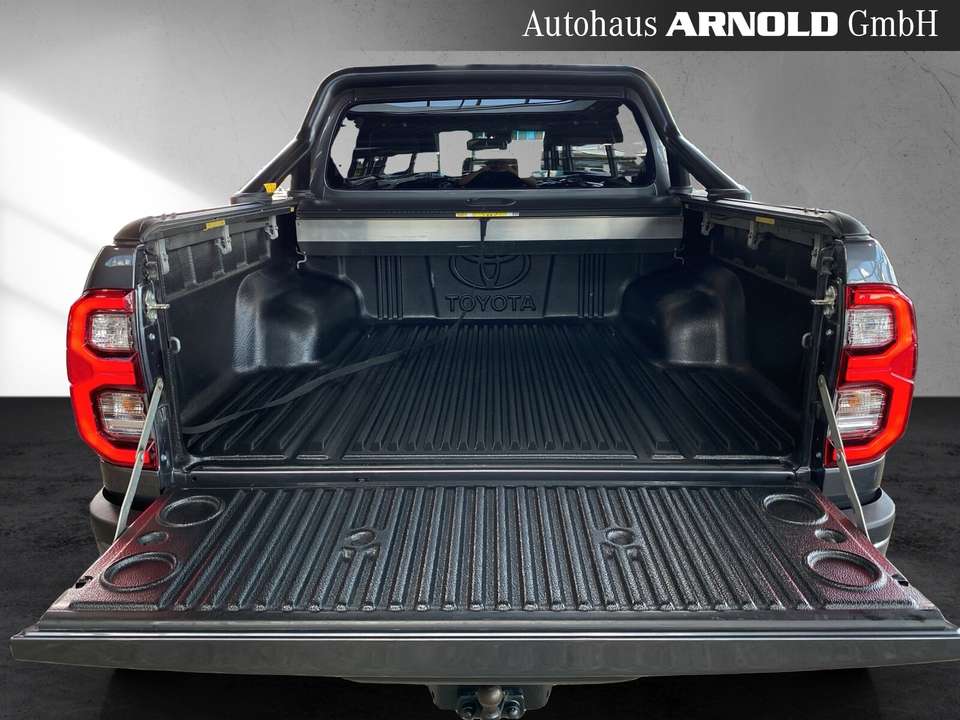 Toyota Hilux - Imagem 11