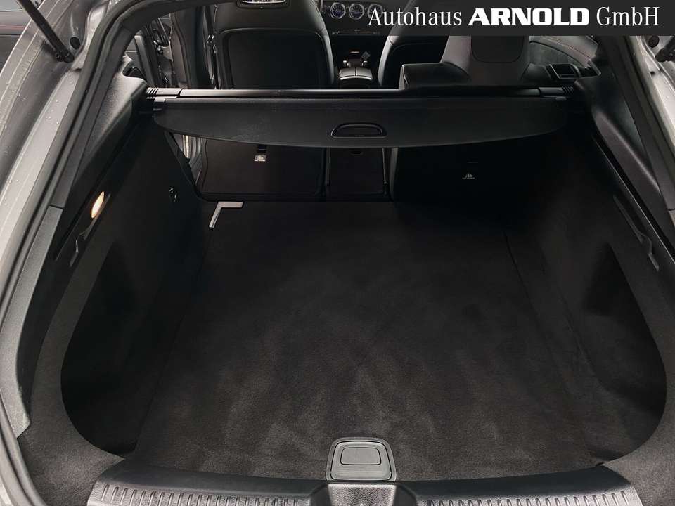Mercedes-Benz CLA 200 - Imagem 11