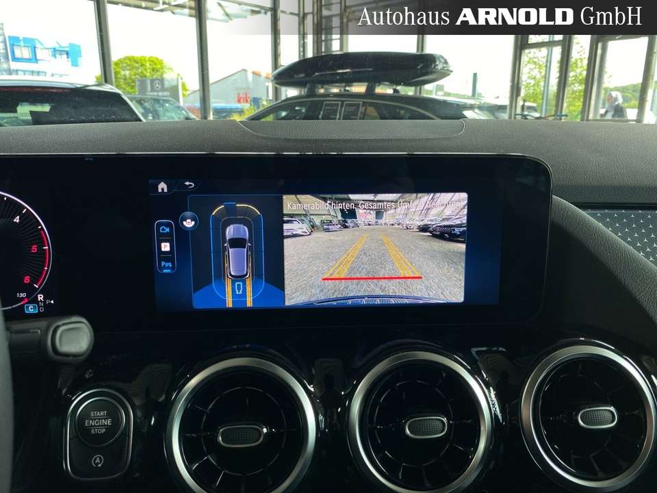 Mercedes-Benz GLA 200 - Imagem 13