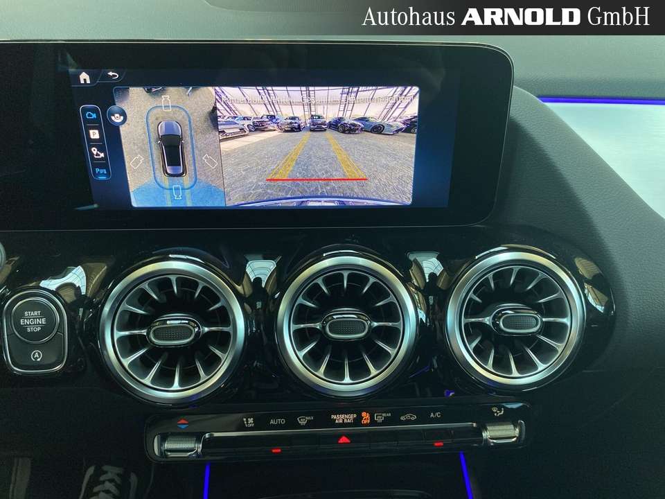 Mercedes-Benz GLA 200 - Imagem 13