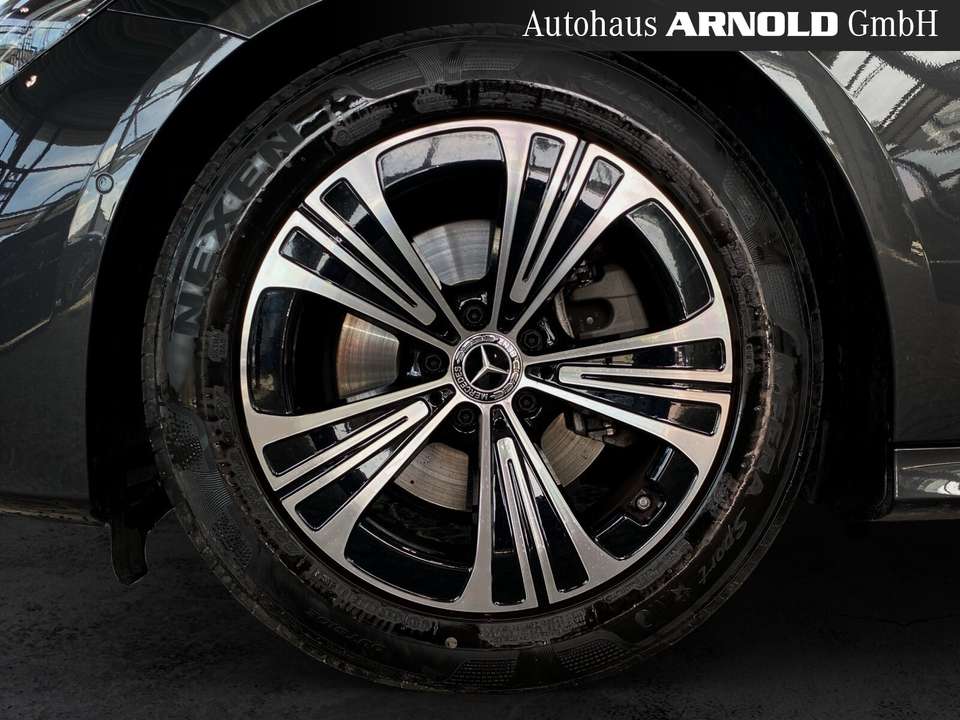 Mercedes-Benz E 200 - Imagem 15
