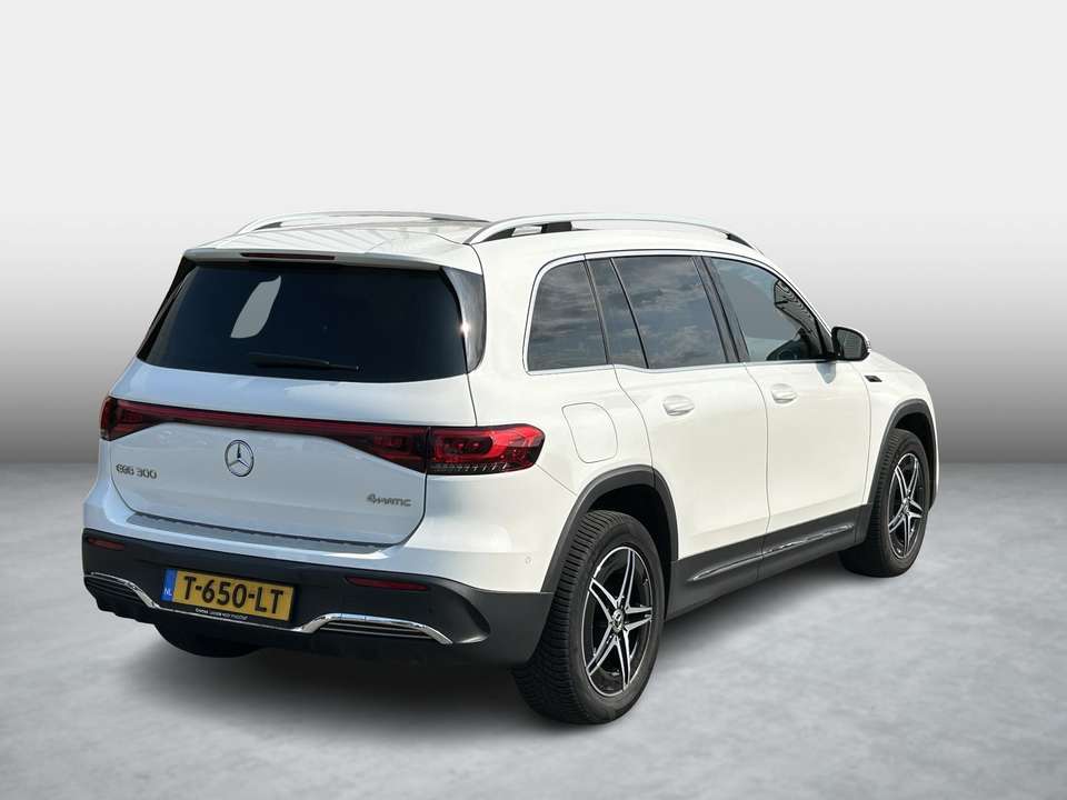 Mercedes-Benz EQB 300 - Imagem 2