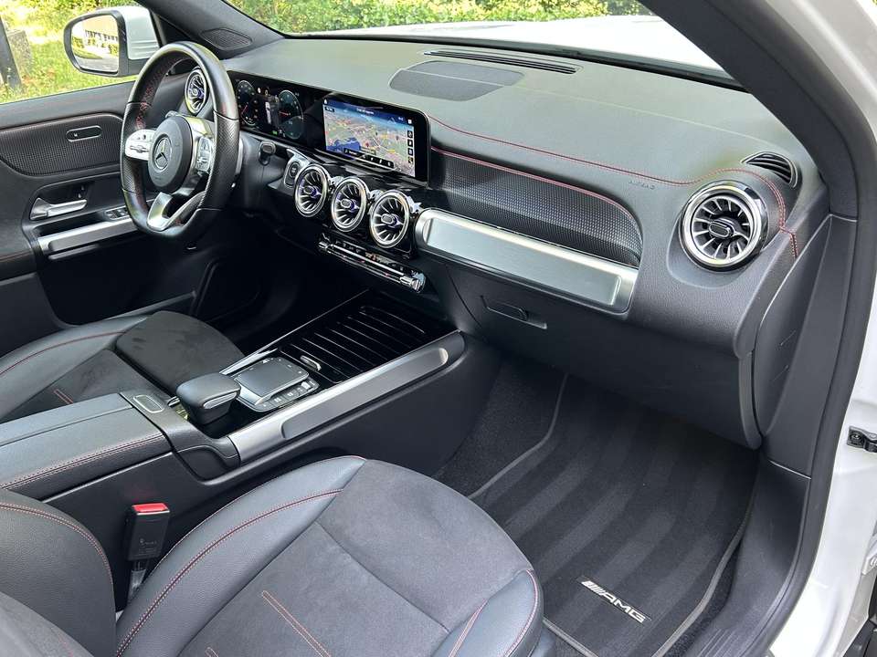 Mercedes-Benz EQB 300 - Imagem 4