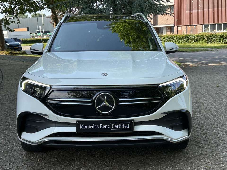 Mercedes-Benz EQB 300 - Imagem 9