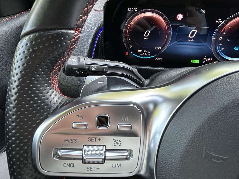 Mercedes-Benz EQB 300 - Imagem 13