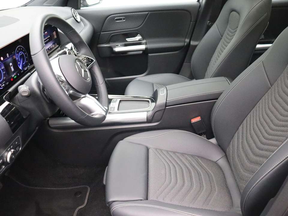 Mercedes-Benz EQA 250 - Imagem 15