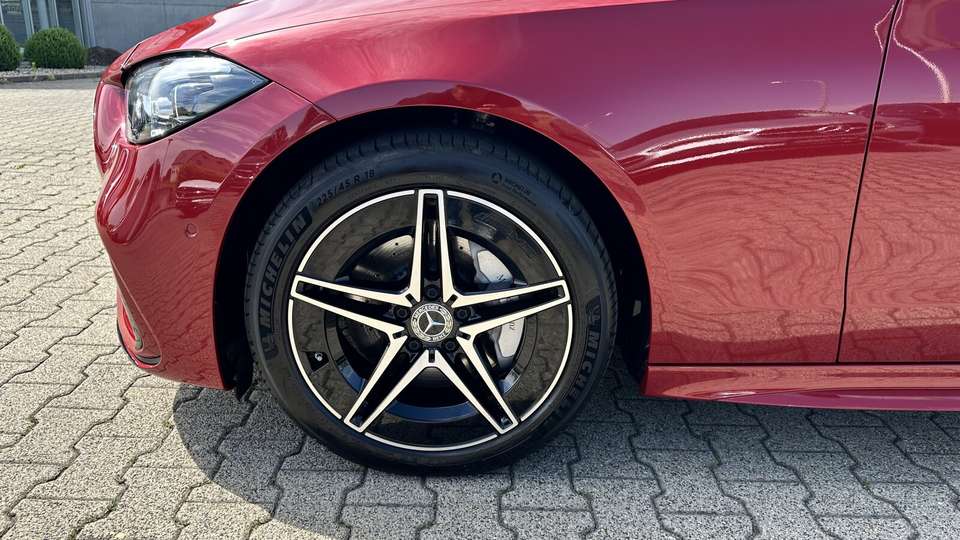 Mercedes-Benz C 300 - Imagem 9