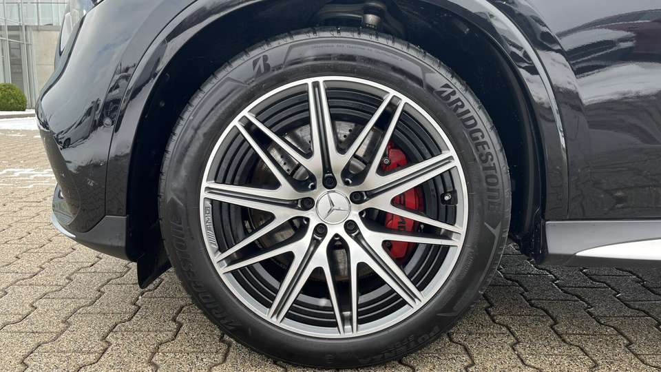 Mercedes-Benz GLC 63 AMG - Imagem 9