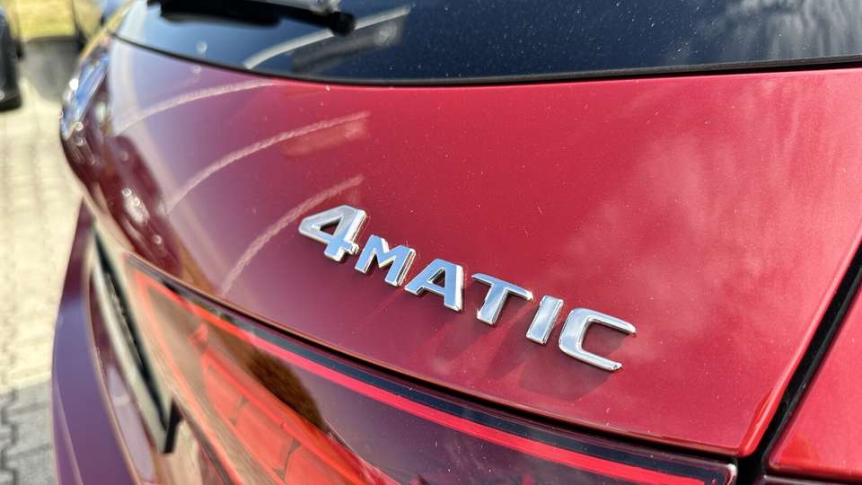 Mercedes-Benz C 300 - Imagem 11
