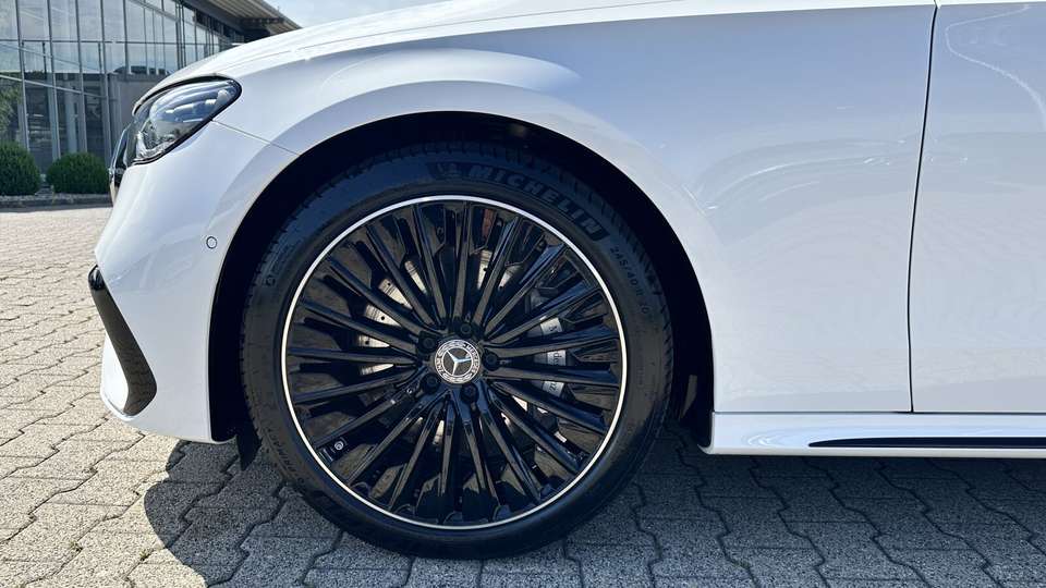 Mercedes-Benz E 300 - Imagem 9