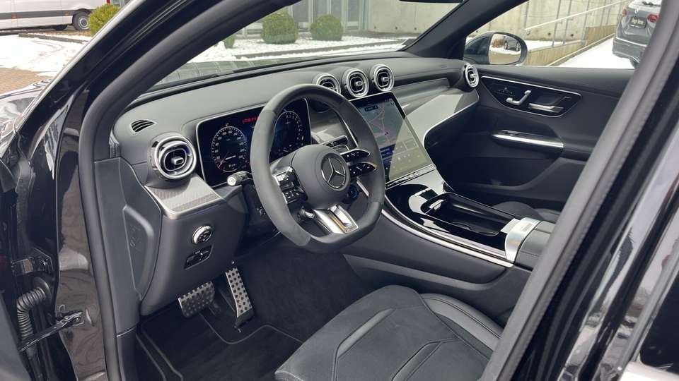 Mercedes-Benz GLC 63 AMG - Imagem 12