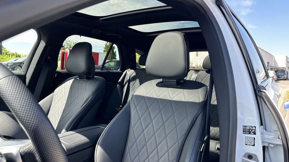 Mercedes-Benz E 300 - Imagem 12