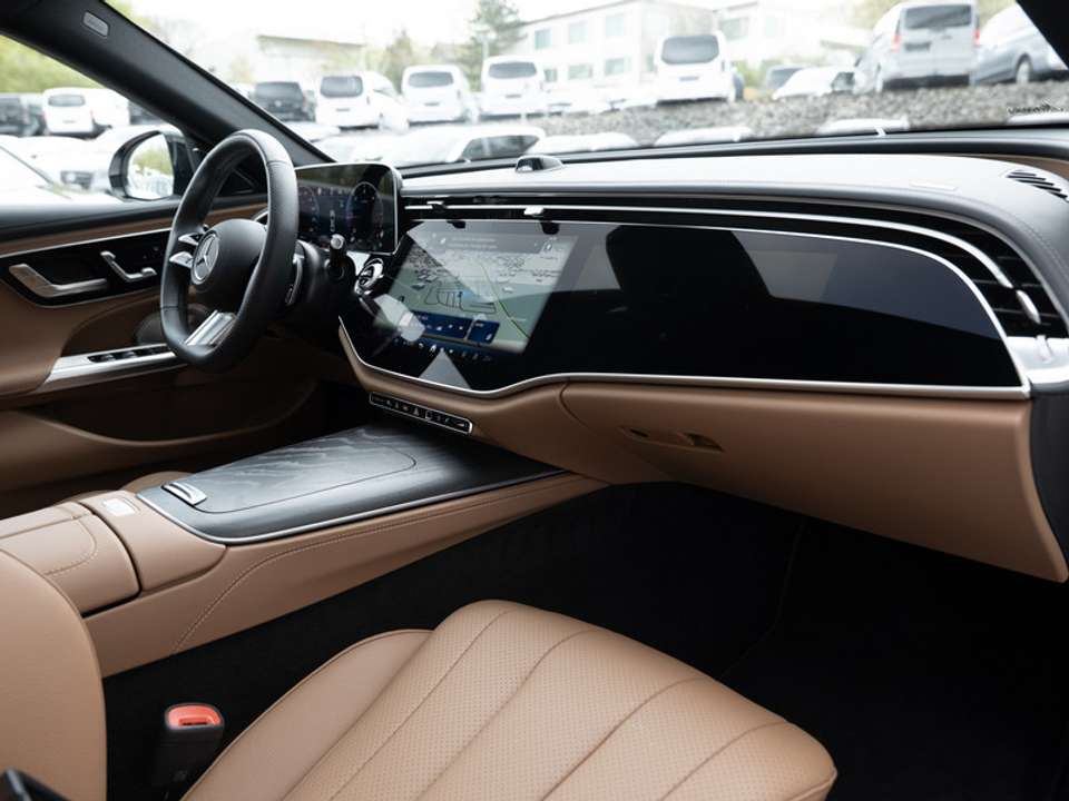 Mercedes-Benz E 220 - Imagem 2
