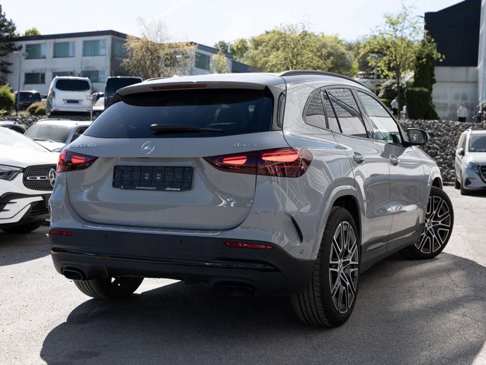 Mercedes-Benz GLA 220 - Imagem 3